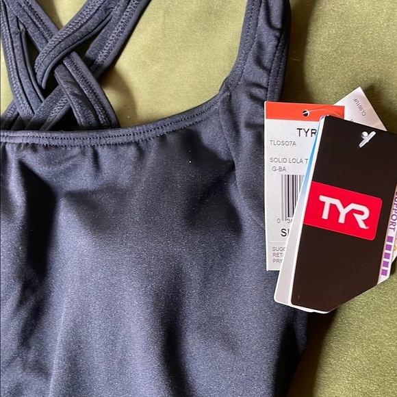 NEW TYR Tankini Swim Top - Picture 2 of 8